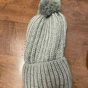 Pom Pom beanie